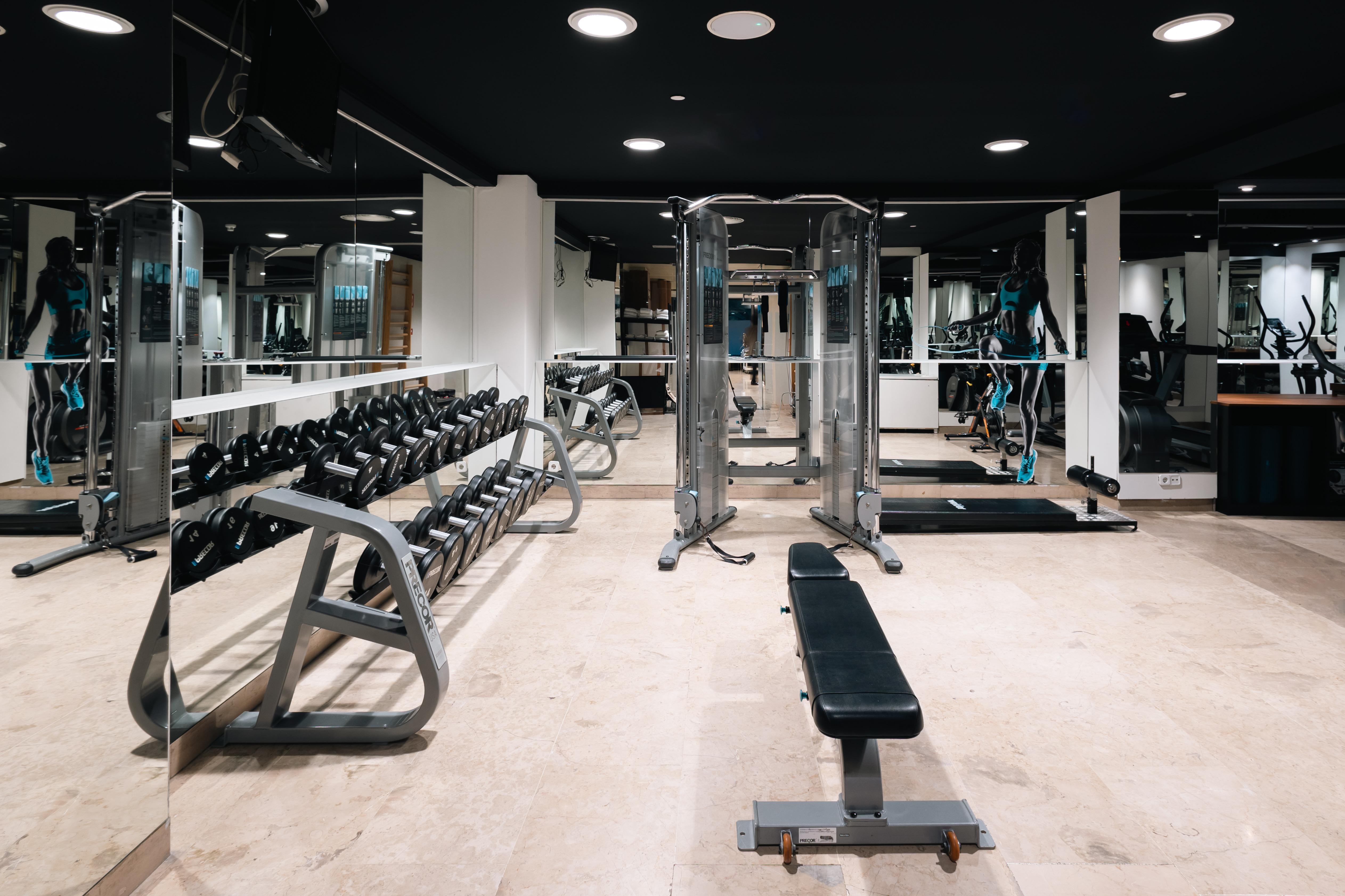 Voco Madrid Retiro By Ihg Hotel Екстериор снимка