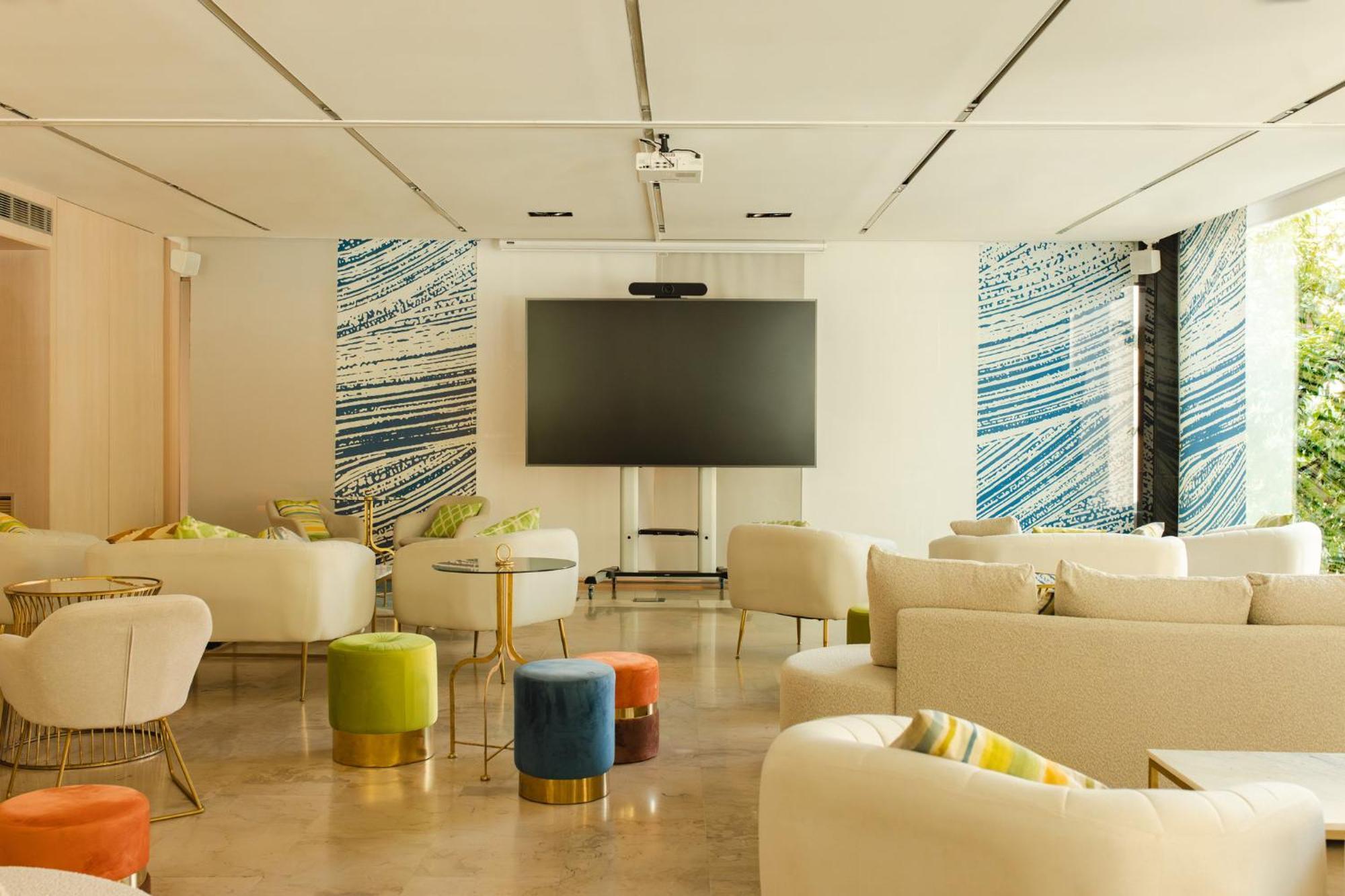 Voco Madrid Retiro By Ihg Hotel Екстериор снимка